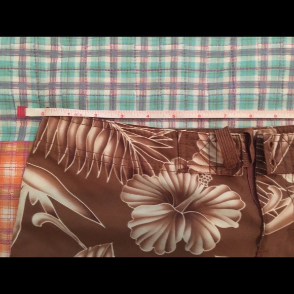 ROXY Board Shorts - Picture 5 of 6